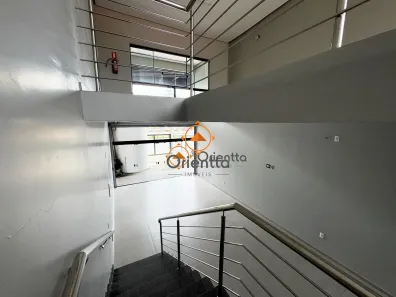 Sala Comercial com 3 Quartos para alugar, 115m² no São Sebastião, Porto Alegre