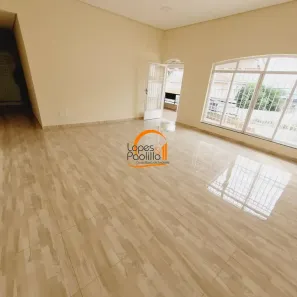 Sala Comercial para alugar, 300m² no Centro, Atibaia