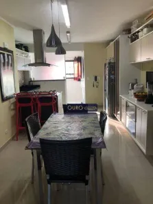 Apartamento com 3 Quartos para alugar, 133m² no Guaiúba, Guarujá