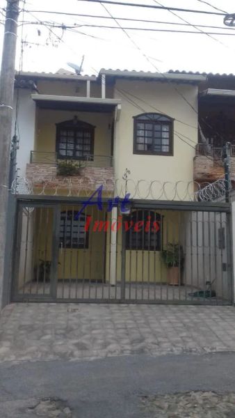 Casa com 3 quartos — Santa Amélia, Belo Horizonte