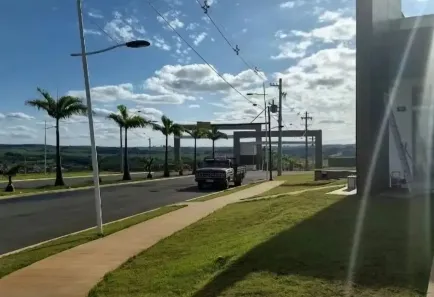 Lote/Terreno à venda, 250m² no Jardim São Lucas, Salto de Pirapora