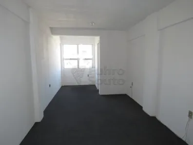 Sala Comercial para alugar, 18m² no Centro, Pelotas