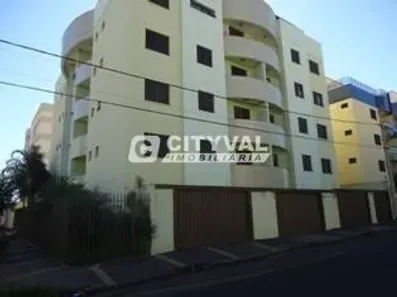 Apartamento com 3 Quartos para alugar, 87m² no Santa Mônica, Uberlândia