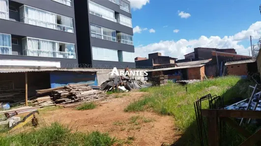 Lote/Terreno à venda, 450m² no Segismundo Pereira, Uberlândia