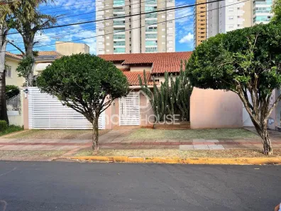 Sobrado com 4 Quartos à venda, 419m² no Santa Fé, Campo Grande