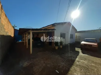 Casa com 5 Quartos à venda, 110m² no Planalto, Uberlândia