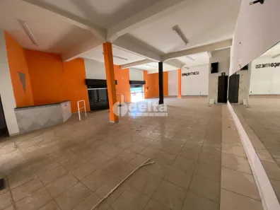Ponto Comercial à venda, 600m² no Centro, Uberlândia