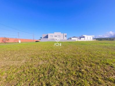 Lote/Terreno à venda, 750m² no Interlagos, Vila Velha
