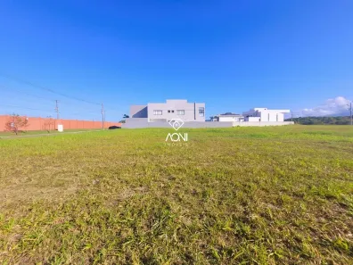 Lote/Terreno à venda, 750m² no Interlagos, Vila Velha