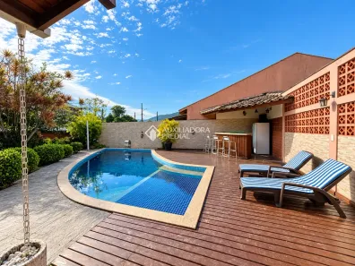 Casa com 5 Quartos para alugar, 370m² no Campeche, Florianópolis