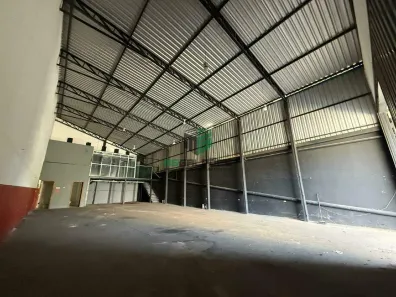 Galpão/Depósito/Armazém para alugar, 220m² no Santa Mônica, Belo Horizonte