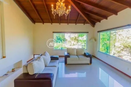 Casa com 4 Quartos à venda, 225m² no Trindade, Florianópolis
