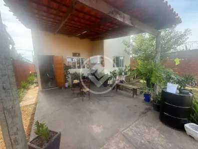 Casa com 2 Quartos à venda, 300m² no , Hidrolândia