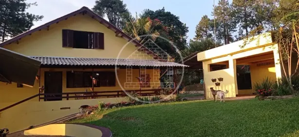 Fazenda/Sítio com 3 Quartos à venda, 385m² no Engenheiro Marsilac, São Paulo