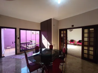 Sobrado com 3 Quartos à venda, 443m² no Fátima III, Pouso Alegre