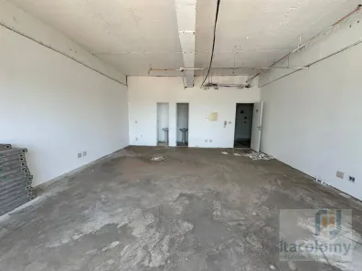 Sala Comercial para alugar, 51m² no Sítio Tamboré Alphaville, Barueri