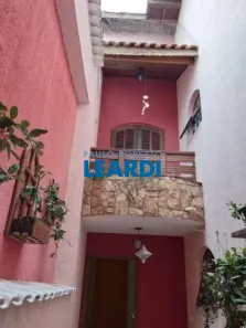 Sobrado com 3 Quartos para alugar, 245m² no Vila Scarpelli, Santo André