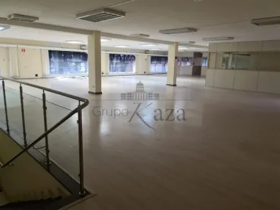 Imóvel Comercial para alugar, 675m² no Centro, São José dos Campos