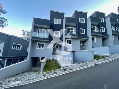 Sobrado com 3 Quartos para alugar, 130m² no Boa Vista, Curitiba