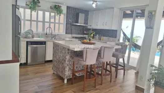 Casa com 3 Quartos à venda, 250m² no Universitário, Londrina