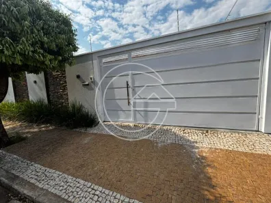 Casa com 4 Quartos à venda, 187m² no Centro, Marília