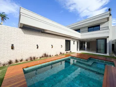 Sobrado com 4 Quartos à venda, 403m² no Região do Lago, Cascavel