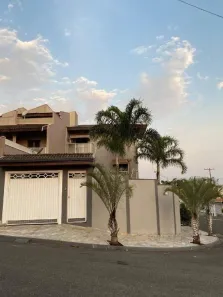 Casa com 3 Quartos à venda, 172m² no Cidade Jardim, Americana