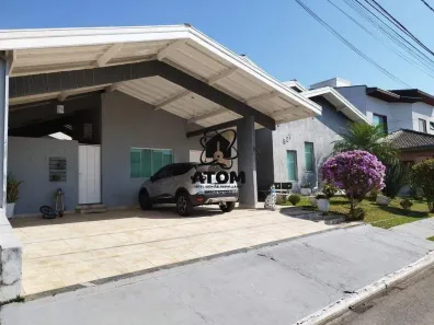 Casa de Condomínio com 3 Quartos à venda, 300m² no Piracangaguá, Taubaté