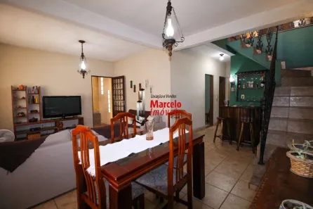Casa com 4 Quartos à venda, 187m² no Carlos Prates, Belo Horizonte