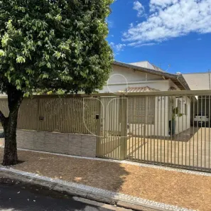 Casa com 3 Quartos à venda, 180m² no Palmital, Marília