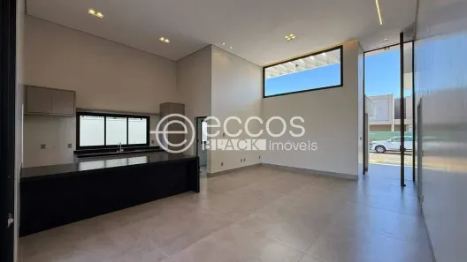 Casa de Condomínio com 3 Quartos à venda, 212m² no Laranjeiras, Uberlândia