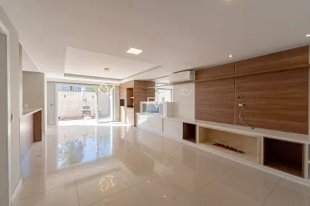 Casa de Condomínio com 4 Quartos à venda, 340m² no Sarandi, Porto Alegre