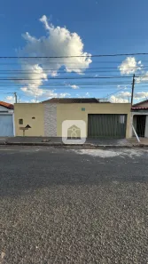 Casa com 3 Quartos à venda, 241m² no Planalto, Uberlândia