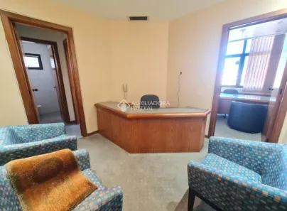 Sala Comercial à venda, 44m² no Floresta, Porto Alegre