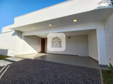 Casa com 3 Quartos à venda, 297m² no Jardim Karaíba, Uberlândia