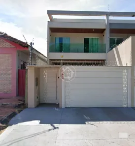 Sobrado com 3 Quartos à venda, 194m² no Carandá Bosque, Campo Grande