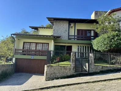 Casa com 4 Quartos à venda, 364m² no Itacorubi, Florianópolis