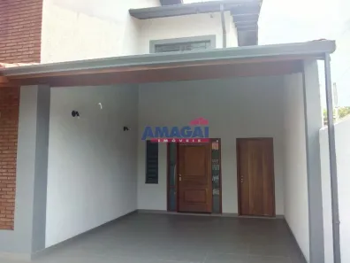 Sobrado com 4 Quartos à venda, 219m² no Residencial São Paulo, Jacareí