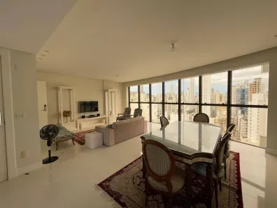Apartamento com 3 Quartos à venda, 130m² no Centro, Balneário Camboriú