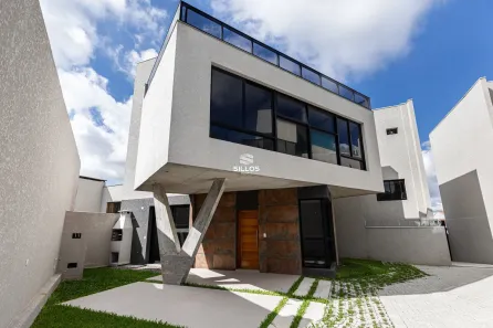 Sobrado com 3 Quartos à venda, 135m² no Uberaba, Curitiba