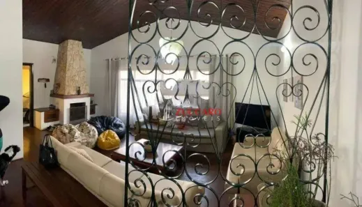 Casa com 3 Quartos à venda, 180m² no Jardim Santa Mena, Guarulhos