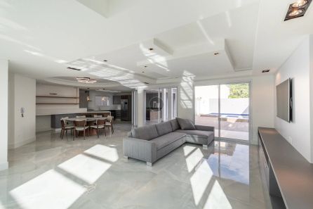 Casa de Condomínio com 5 Quartos à venda, 400m² no Ariribá, Balneário Camboriú