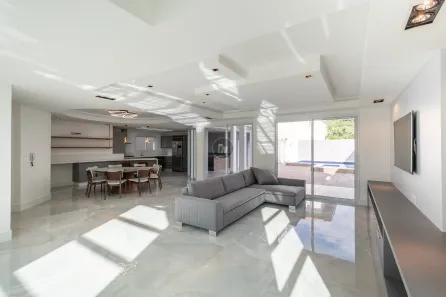 Casa de Condomínio com 5 Quartos à venda, 400m² no Ariribá, Balneário Camboriú