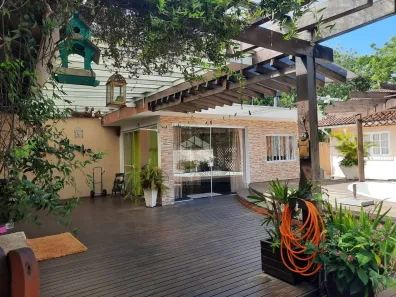Casa com 4 Quartos à venda, 190m² no Campeche, Florianópolis