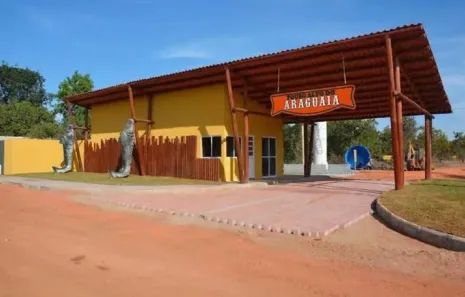 Lote/Terreno à venda, 420m² no , Nova Crixás