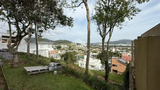 Lote/Terreno à venda, 861m² no Itacorubi, Florianópolis