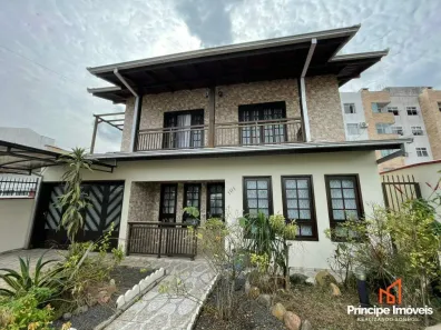 Casa com 4 Quartos à venda, 121m² no Guanabara, Joinville