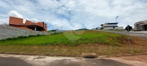 Lote/Terreno à venda, 300m² no Laranja Azeda, Atibaia