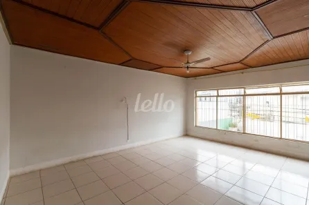 Casa com 3 Quartos para alugar, 246m² no Jardim Peri Peri, São Paulo