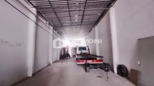 Galpão/Depósito/Armazém para alugar, 300m² no Chácaras Reunidas, São José dos Campos